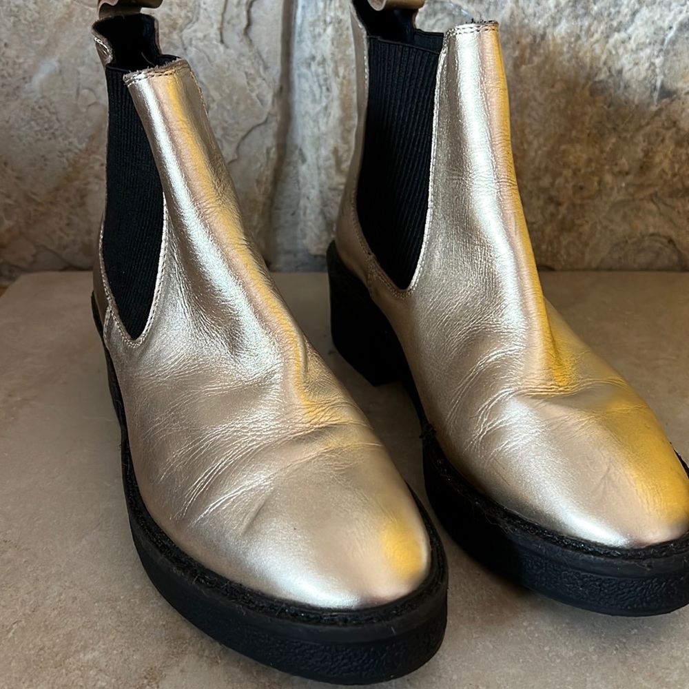 Heiress by FREE PEOPLE Ankle Boots Size 8.5 Color Champagne Gold